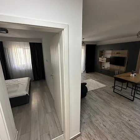 Apartment 2 10min Metrou Aparatori